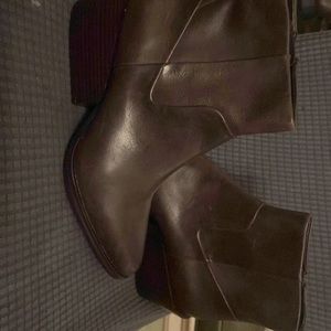DKNY Chocolate brown calf boots